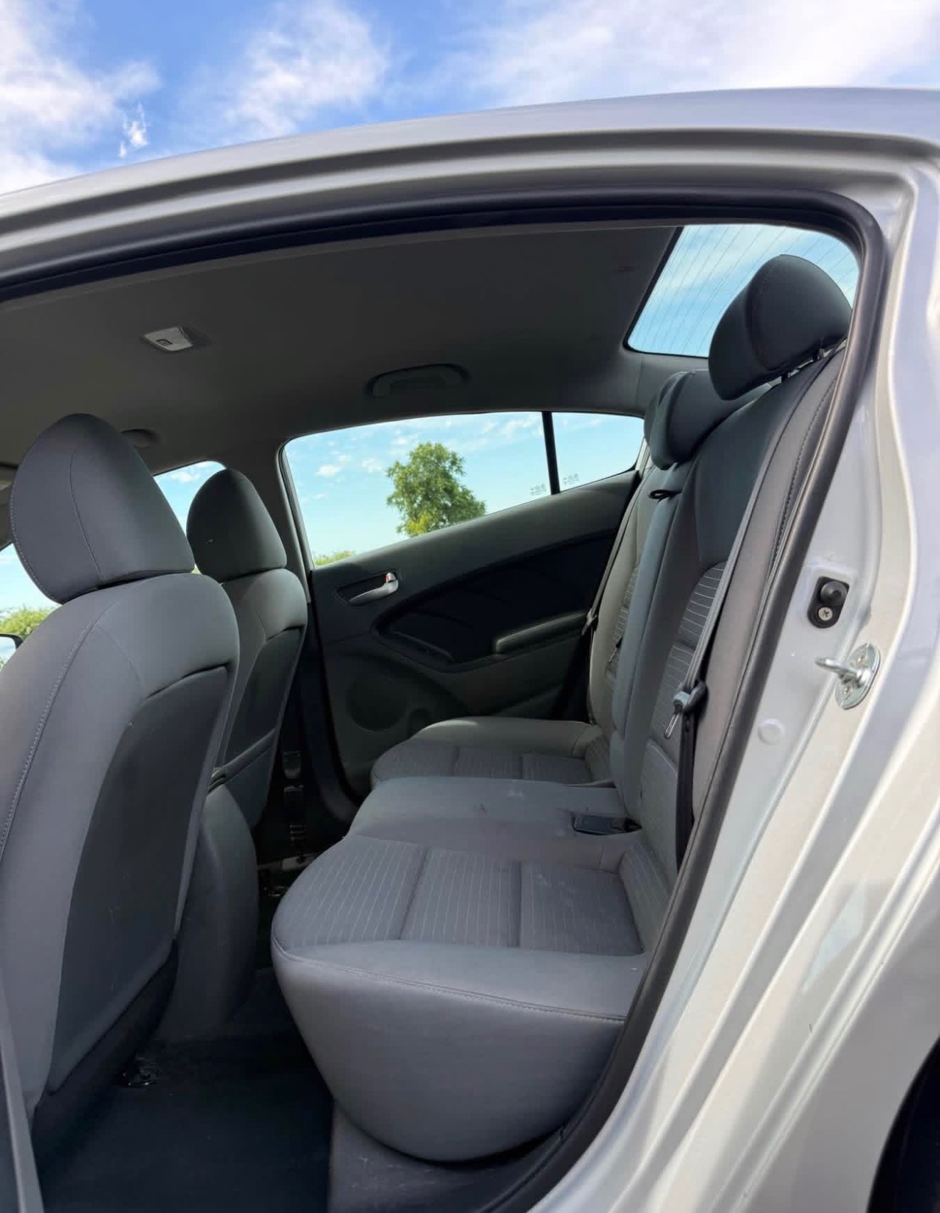 2017 Kia Forte - Image 7