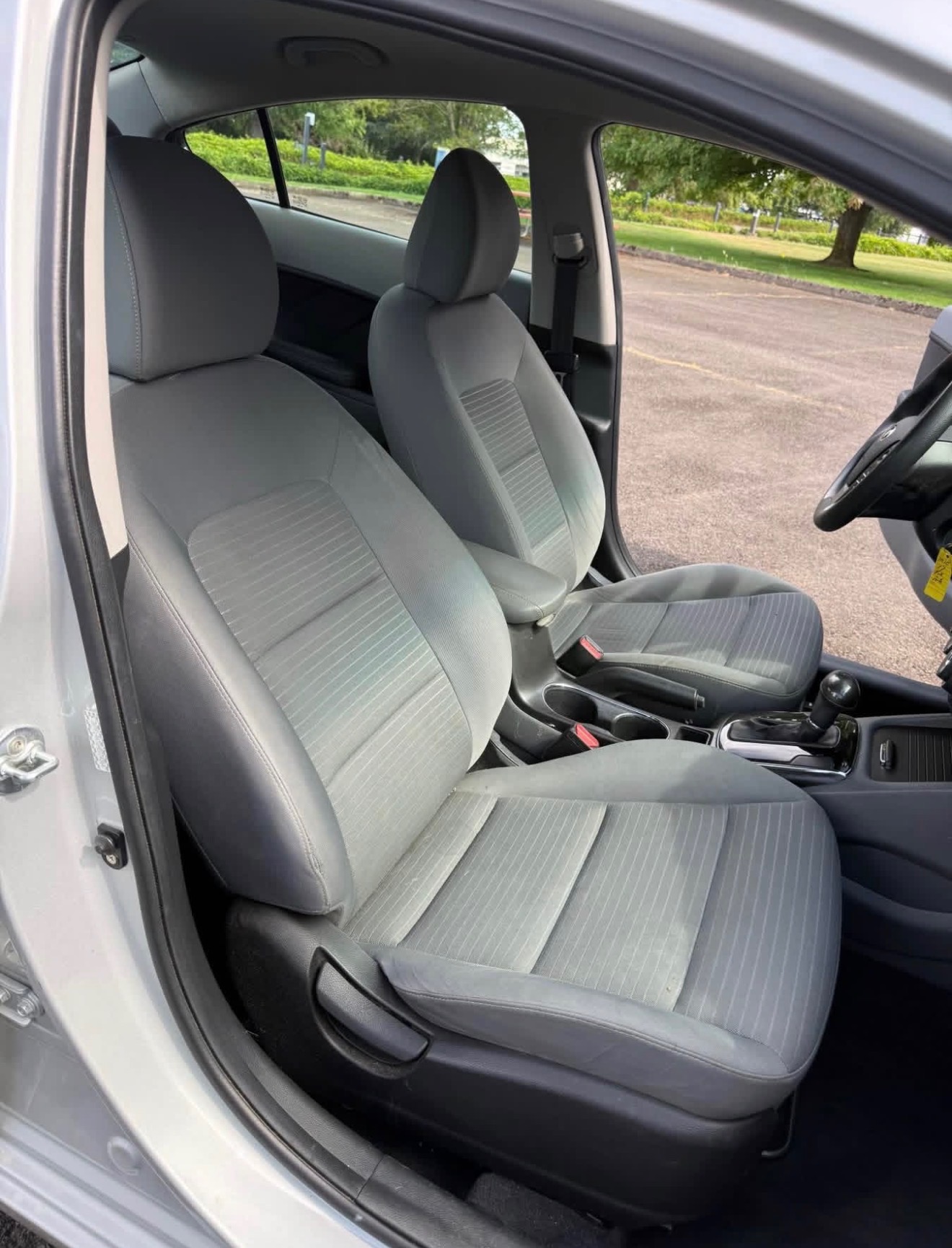 2017 Kia Forte - Image 9