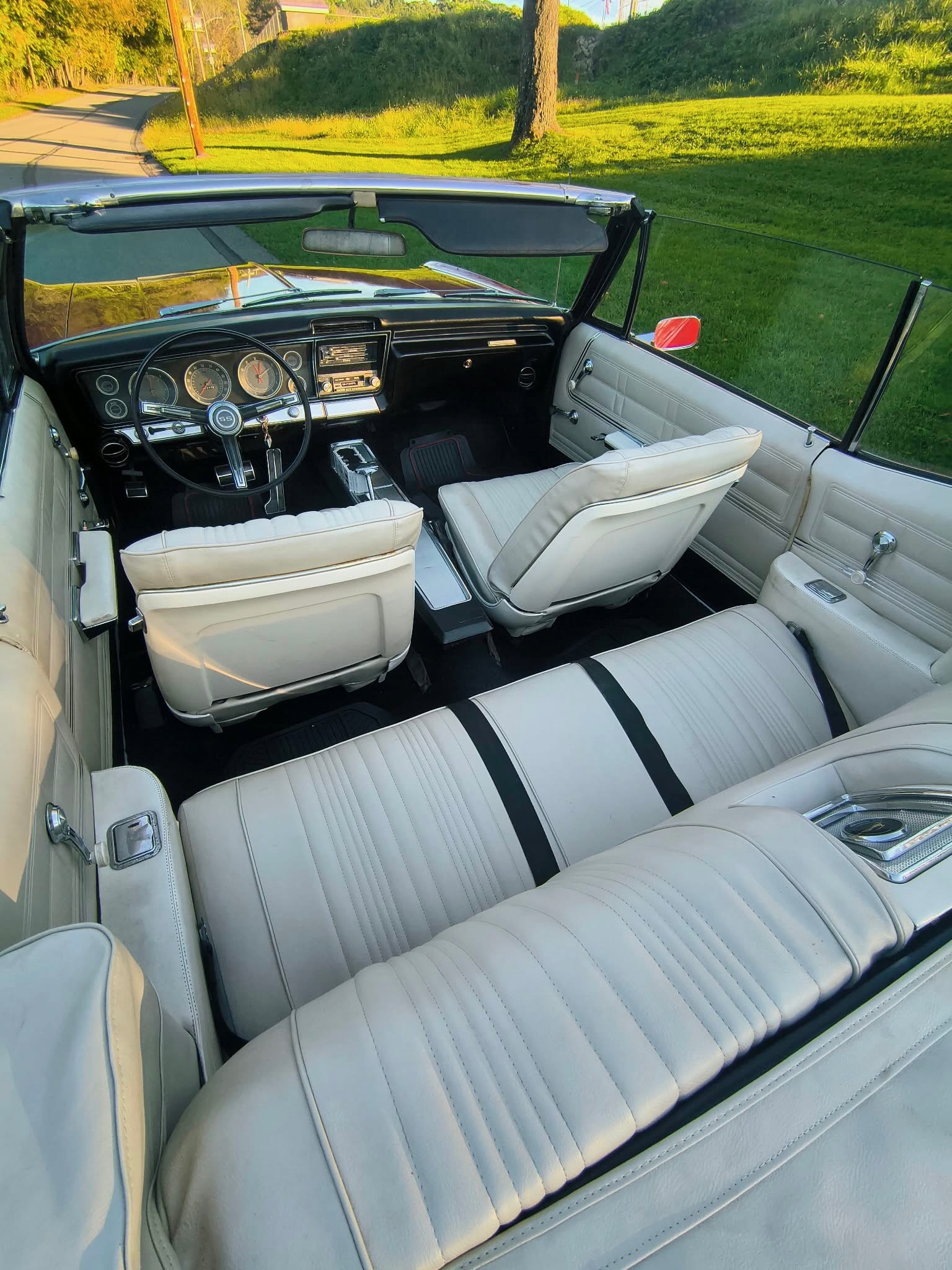1967 Chevrolet Impala SS Convertible - Image 12